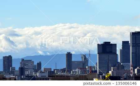 View of Nagoya city with the mountains in the background 135006146