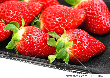 Strawberry (Love Sparkle) 135006755