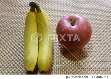 蘋果和香蕉 蘋果和香蕉 135006931