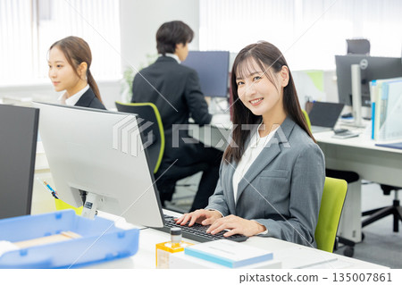 勞動人民 135007861