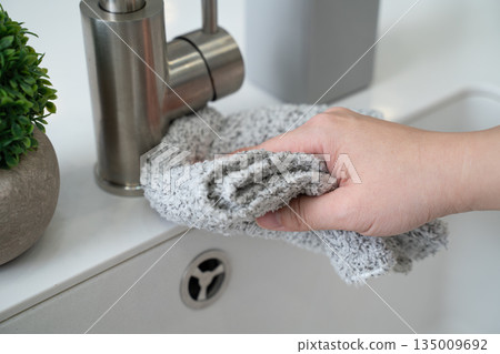 廚房 流理臺 水龍頭 清潔 乾淨 大掃除 clean sink faucet クリーナー 135009692