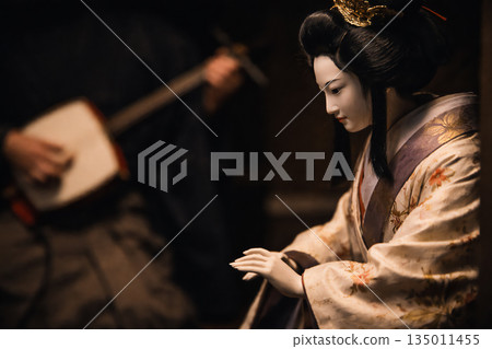 故事敘述前的靜默：文樂中蘊含的三重張力。 135011455