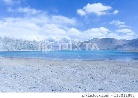 Blue sky and lake (Xinjiang Uyghur Autonomous Region, China) Blue sky and lake (Xinjiang Uyghur Autonomous Region, China) 135011995