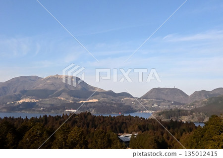 Mount Hakone and Lake Ashi seen from Lake Ashi Skyline 135012415