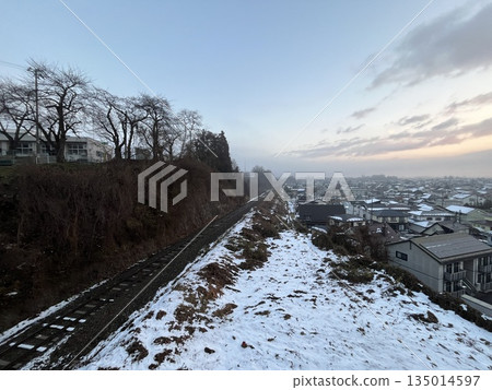 多雪的國家的早晨 135014597
