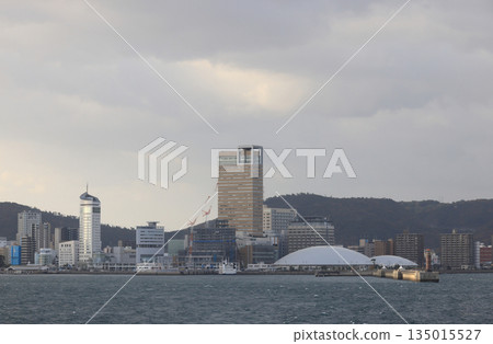 Sunport Takamatsu in the morning, seen from the 8am ferry bound for Shodoshima between Tonosho and Takamatsu (Mandarin Hotel Takamatsu under construction) 135015527