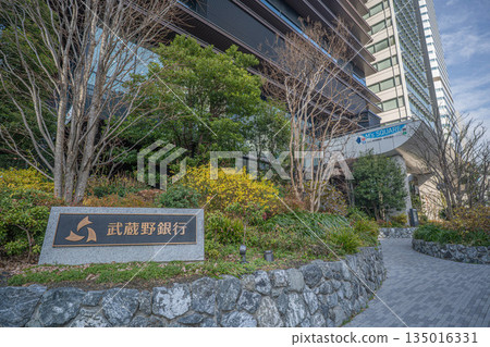 武藏野銀行總行大樓銘牌和 M's SQUARE [埼玉縣埼玉市大宮區] 135016331