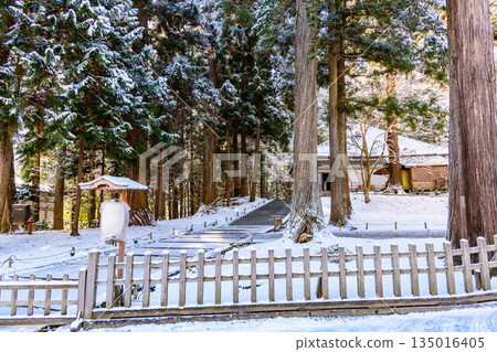 漫步在白雪皚皚的平泉 漫步在白雪皚皚的平泉 135016405