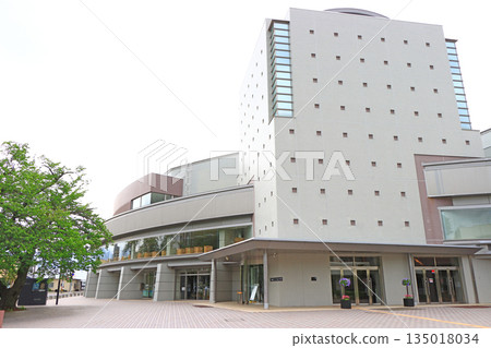 Scenery of the Raisin Hall in Shiojiri City, Nagano Prefecture 135018034