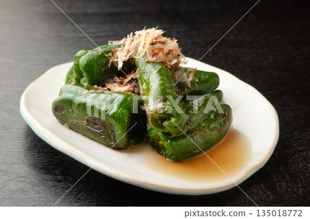 roasted peppers 135018772