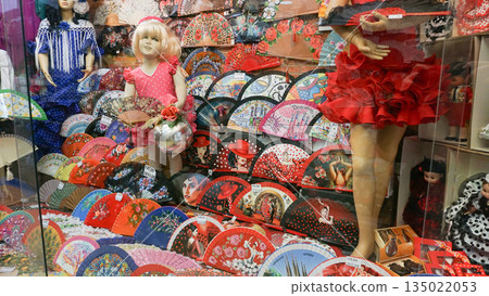 Vintage fans displayed at souvenirs shop. Gothic Quarter, Barcelona, Catalonia, Spain Vintage fans displayed at souvenirs shop. Gothic Quarter, Barcelona, Catalonia, Spain 135022053