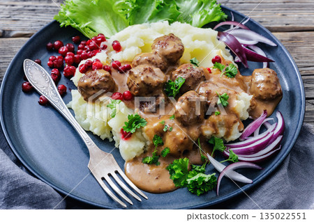 swedish meatballs with mashed potatoes and gravy swedish meatballs with mashed potatoes and gravy 135022551