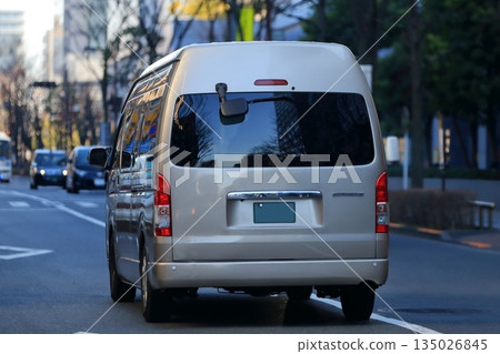 一箱車圖片 135026845