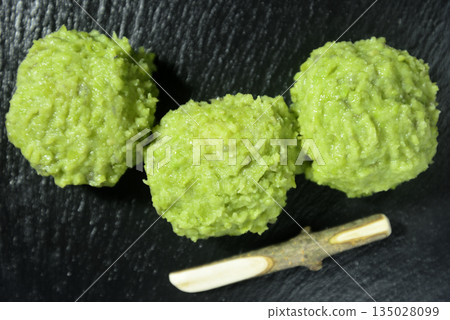 Solda mochi Solda mochi 135028099