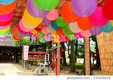 The lantern decorations at Morioka Tenmangu Shrine feature lion dogs with unique faces The lantern decorations at Morioka Tenmangu Shrine feature lion dogs with unique faces 135028839