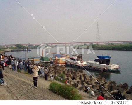 2003年，一隻名叫Tama-chan的髯海豹出現在荒川河中。 135028961