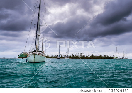 Sailboat at the bay in beautiful Caribbean island in San Blas, Panama, Central America. 135029381