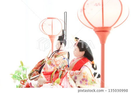 雛人偶，主要是天皇和皇后。 135030998