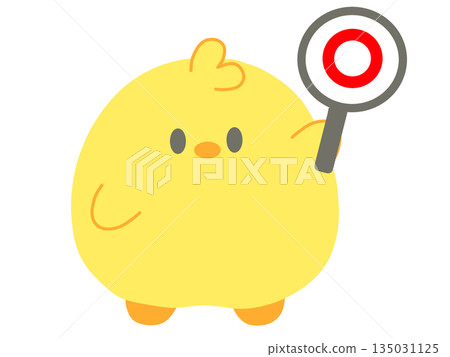 一隻可愛的小雞舉著一個圓形的標誌牌的插圖 135031125