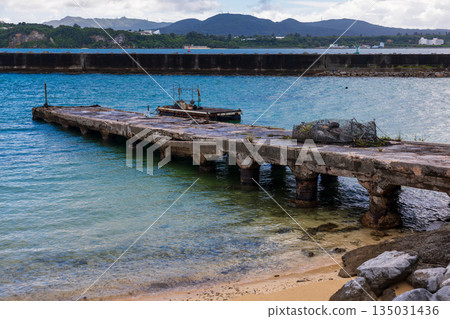 庫裡島漁港位於海岸附近，景色寧靜，這裡也是斑的舊港口。 135031436