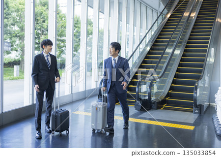 行走的商人 行走的商人 135033854