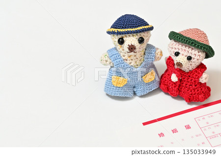 Knitted bear doll and marriage registration form Knitted bear doll and marriage registration form 135033949