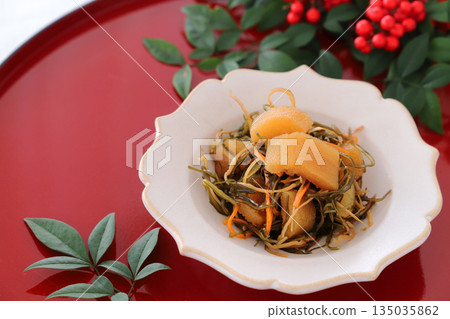 幾個孩子鬆前泡菜 幾個孩子鬆前泡菜 135035862