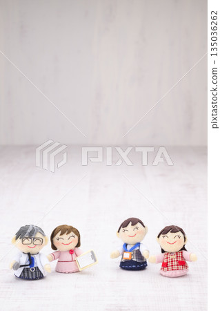 醫生、護士、OL、家庭主婦玩偶 135036262