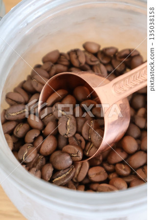 Freezing coffee beans 135038158