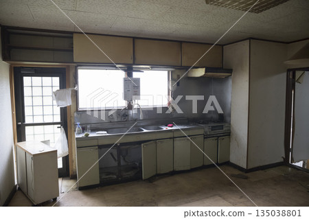 拆除前的昭和時代廚房 135038801