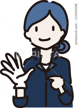 圖:一名戴著手套、身穿藏藍色制服的女工人正在提醒人們注意穿著。 圖:一名戴著手套、身穿藏藍色制服的女工人正在提醒人們注意穿著。 135042096
