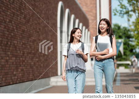 大學生通勤校園生活 135043855