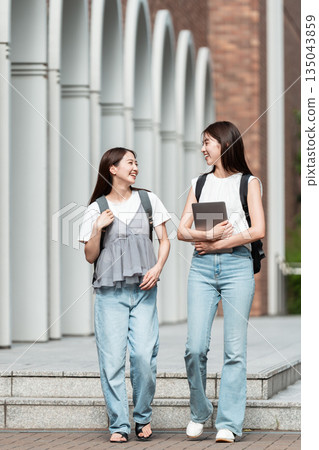 大學生通勤校園生活 135043859