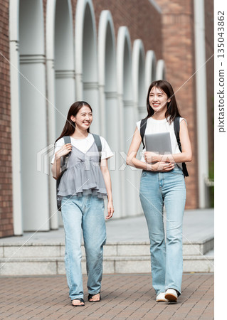 大學生通勤校園生活 135043862