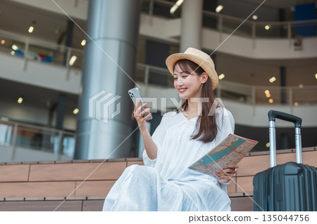 計劃旅行的女人 135044756