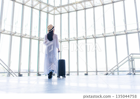 Women going on a trip Women going on a trip 135044758