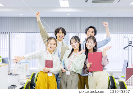 A workplace with a good atmosphere 135045807