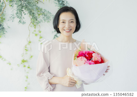 一束的女人 135046582