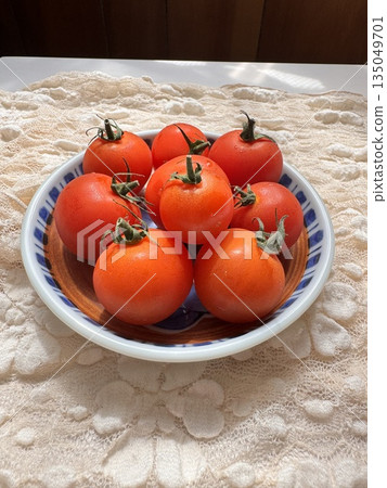 鮮嫩多汁的番茄。 135049701