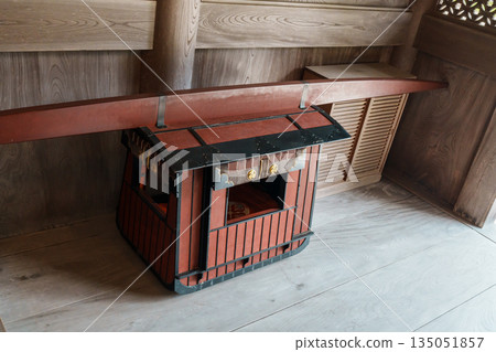 Palanquin Palanquin 135051857