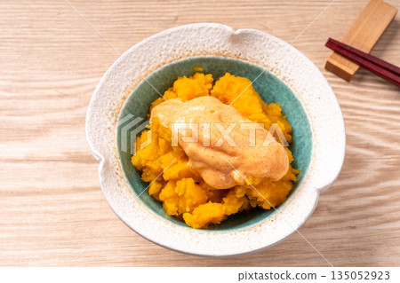 Pumpkin salad with mentaiko and mayonnaise 135052923