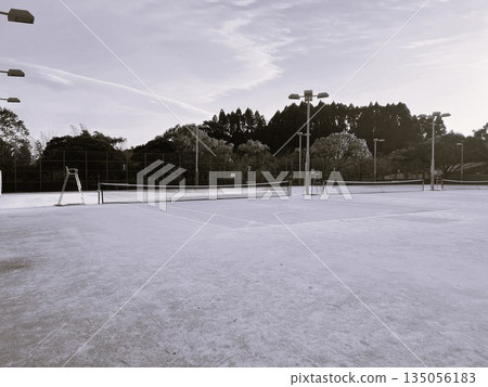 網球場的回憶 135056183