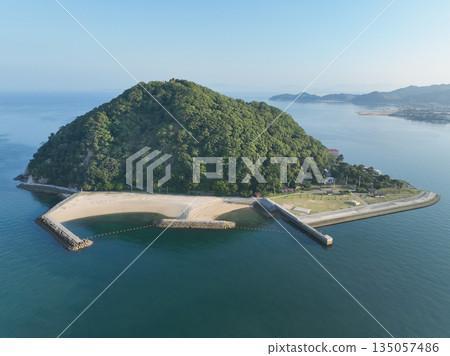 愛媛郡松山市鹿島的清晨景色 愛媛郡松山市鹿島的清晨景色 135057486