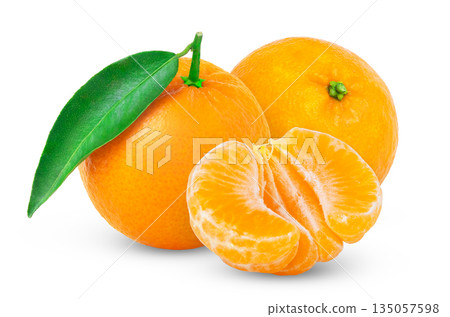 One whole, half or peeled piece of tangerine, mandarin or clementine isolated with green leaf. 135057598