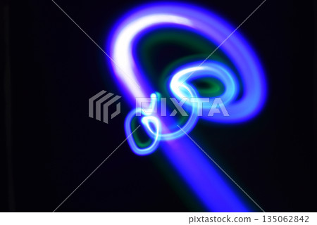 Arbitrary movement of light. 135062842