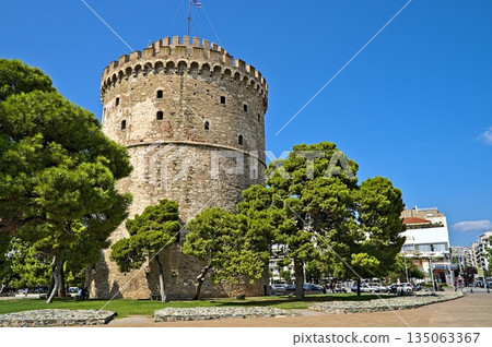The White Tower of Thessaloniki and the place in front 135063367