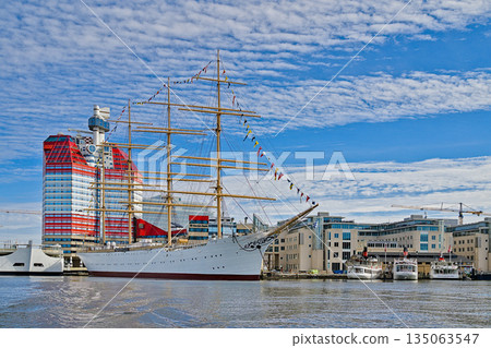 Hotel Viking in Gothenburg and Lilla Bommen building 135063547