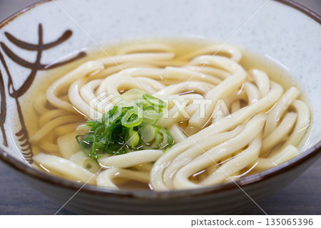 Udon Udon 135065396