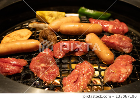  烤肉 135067196