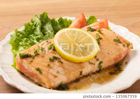 Rare salmon steak (stir-fried with butter and soy sauce) 135067359